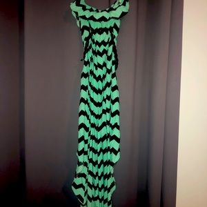Trixxi Maxi dress